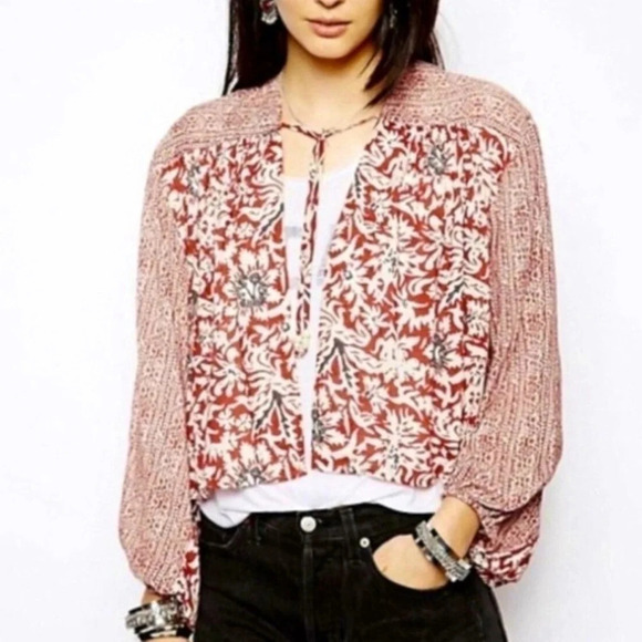FREE PEOPLE M Red White Gray Open Front Blouse Ties Neck Balloon Sleeves CLEAN - Picture 1 of 15
